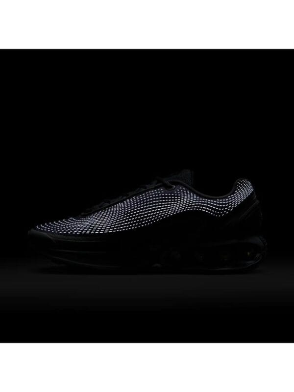 Men Air Max Dn Sneakers