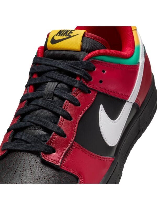 Dunk Low Retro LTD Sneakers