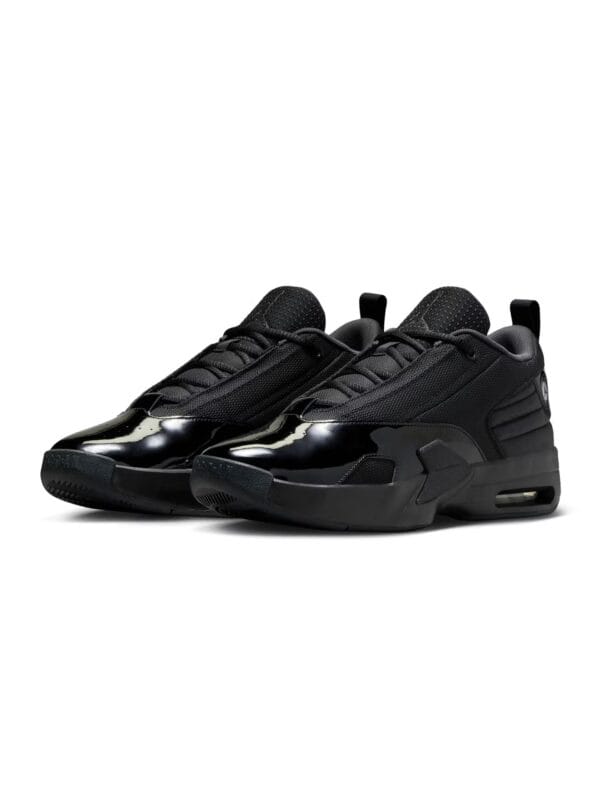 Men Jordan Max Aura 6 Sneakers
