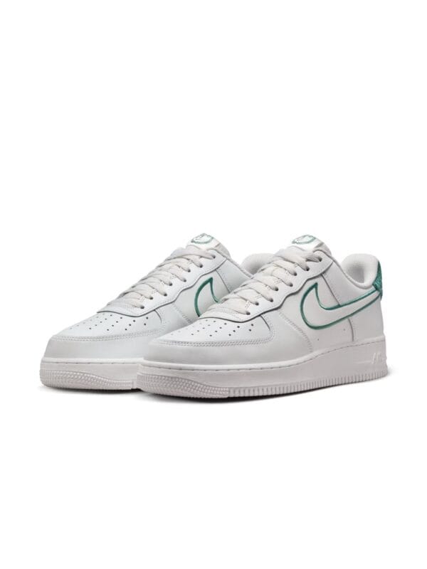 Men Air Force 1 '07 LV8 Sneakers